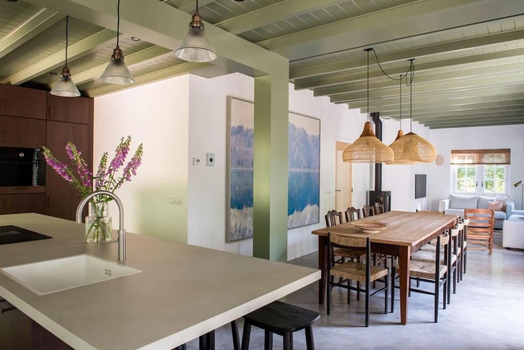 Fantastisch Familiehuis Met Grote Tuin I Bosrijk Люнтерен Экстерьер фото